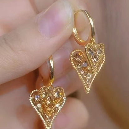 📢📢 ¡50% DE DESCUENTO! ⏰Elegantes Aretes de Aro con Corazones Brillantes