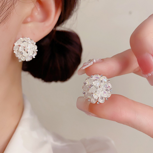 ⏳ Limited time 50% off! 💥💎Elegant Sparkling Floral Stud Earrings☁️